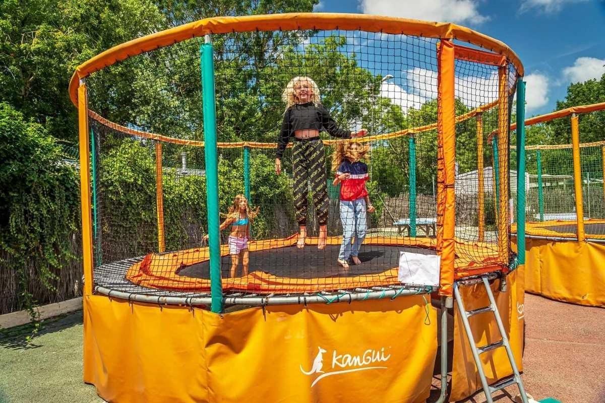 Camping 4 Etoiles - Parc Aquatique - Eei0Fi Saint-Georges-d'Oleron Luaran gambar