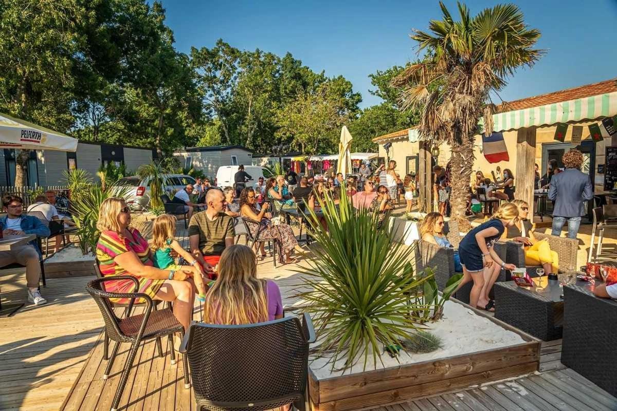 Camping 4 Etoiles - Parc Aquatique - Eei0Fi Saint-Georges-d'Oleron Luaran gambar